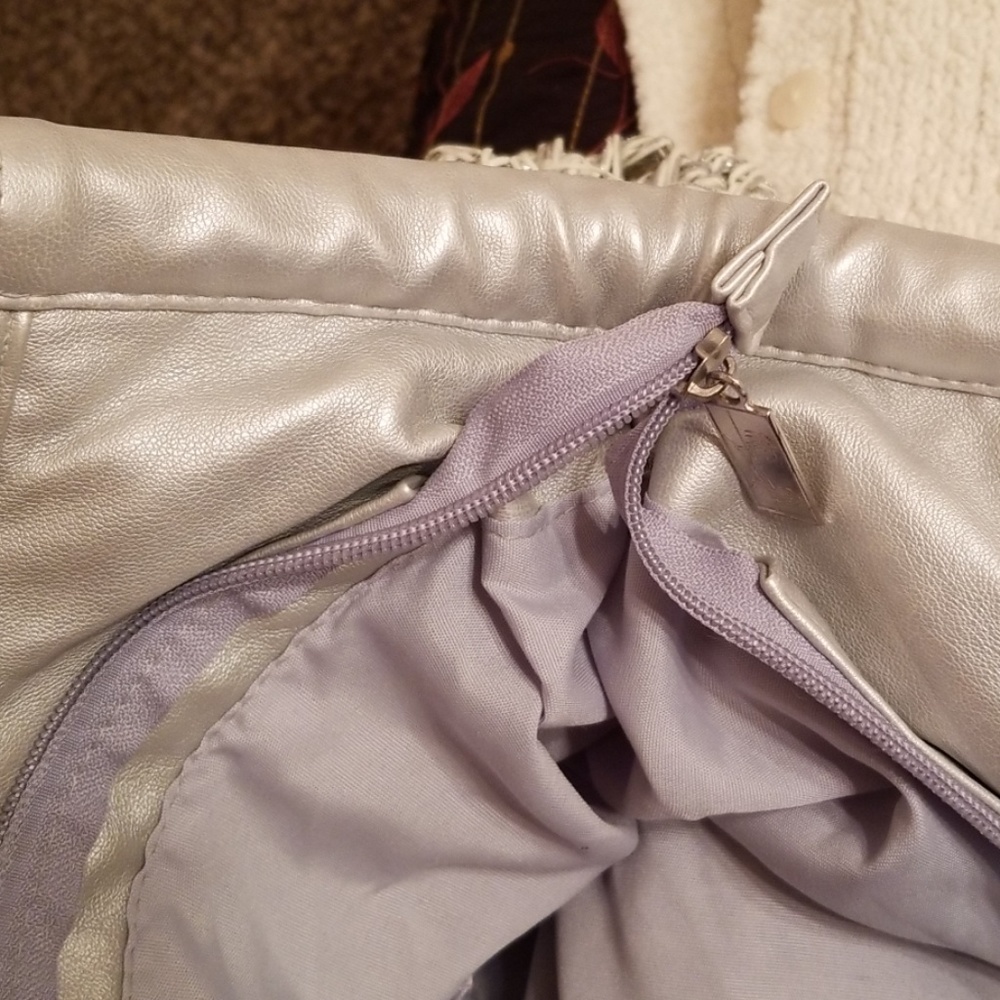 Purse - Picture 3 of 4